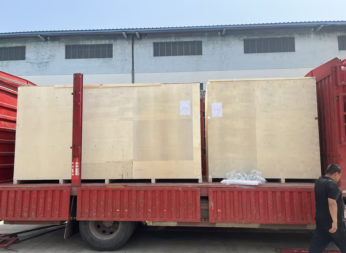 Qingben Environmental Technology exporterar skruvpress och doseringsutrustning till Italien